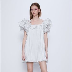 🤍⚡️PLEATED RUFFLED DRESS 🤍⚡️